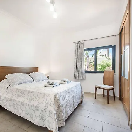 فيلة Vivienda Jade